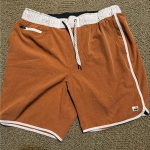 Vuori Banks Short 7.5